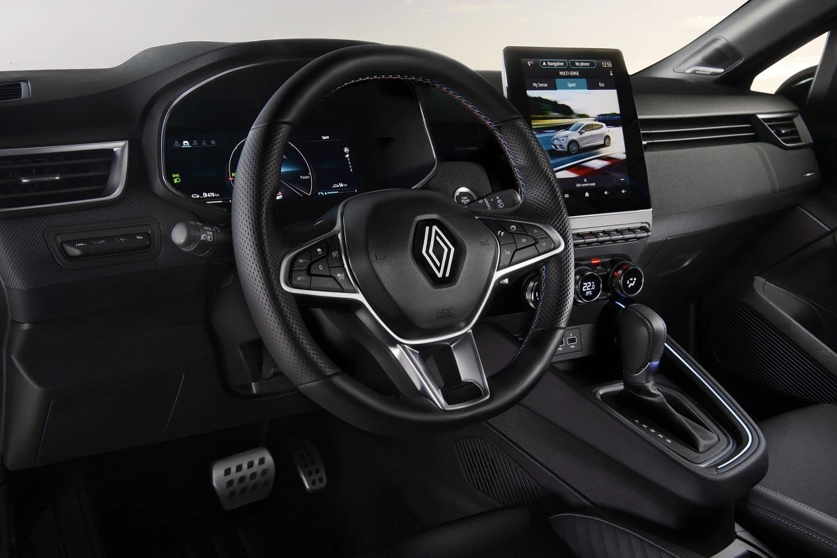 interior_renault_clio_asg_leasing_cyprus