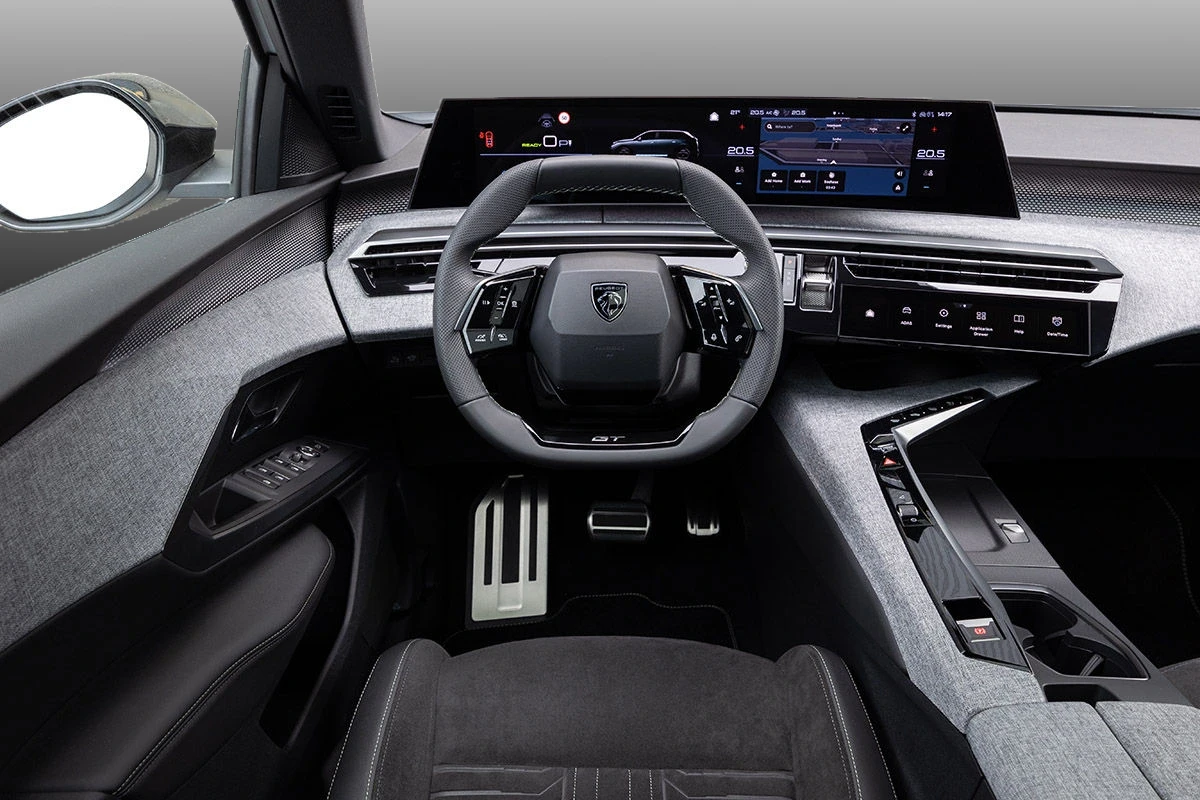 inside_peugeot_5008_asg_leasing_cyprus