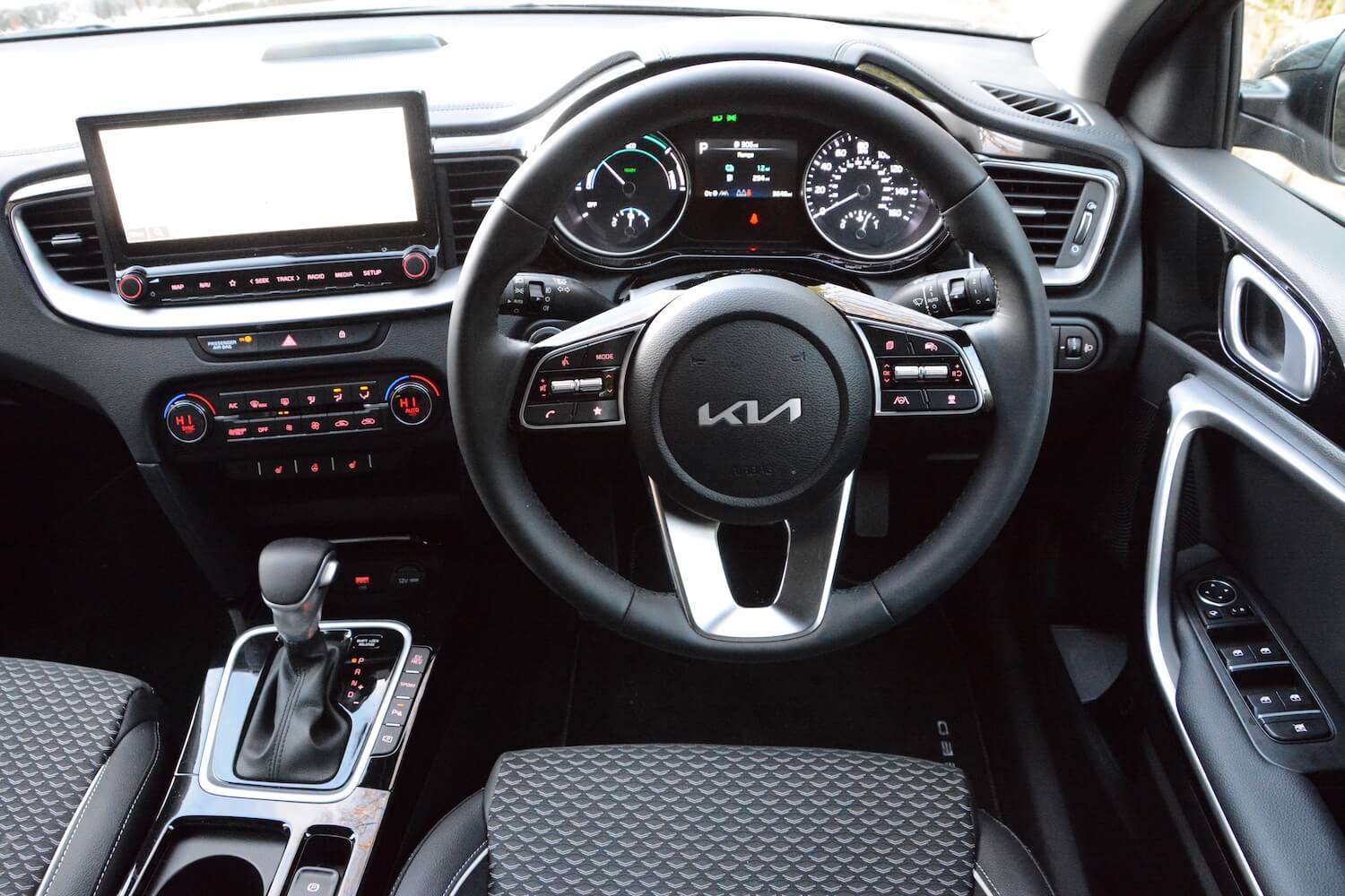 inside_kia_xceed_asg_leasing_cyprus