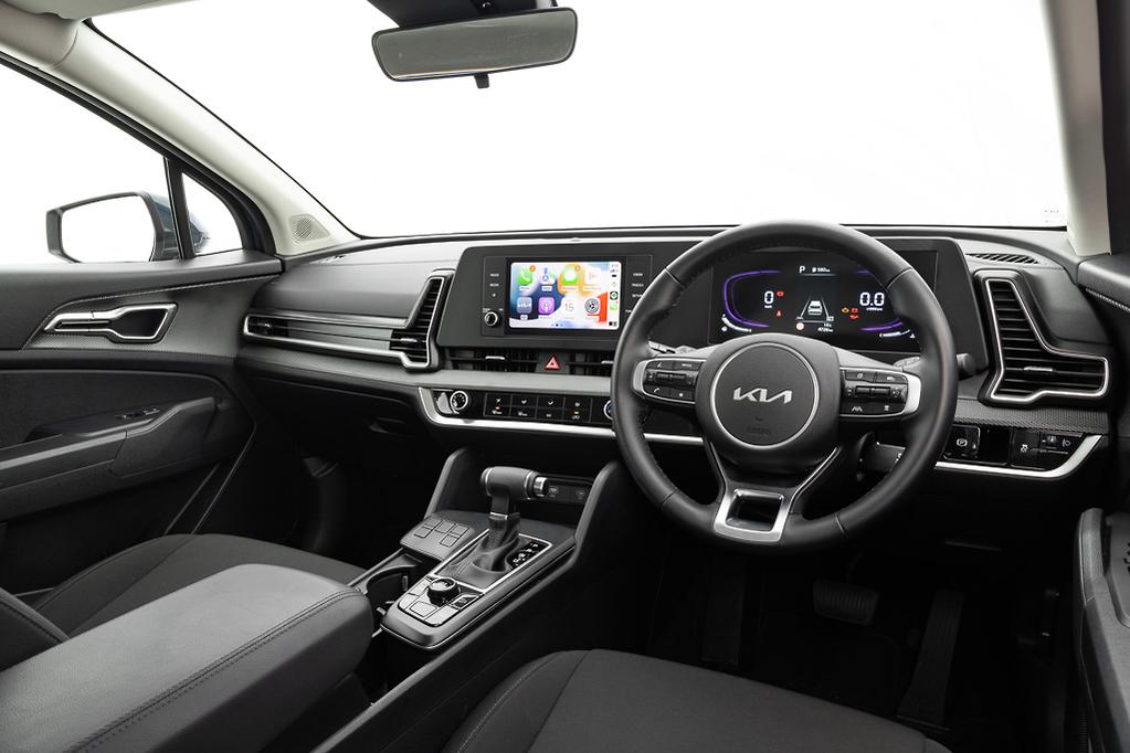 inside_kia_sportage_asg_leasing_cyprus